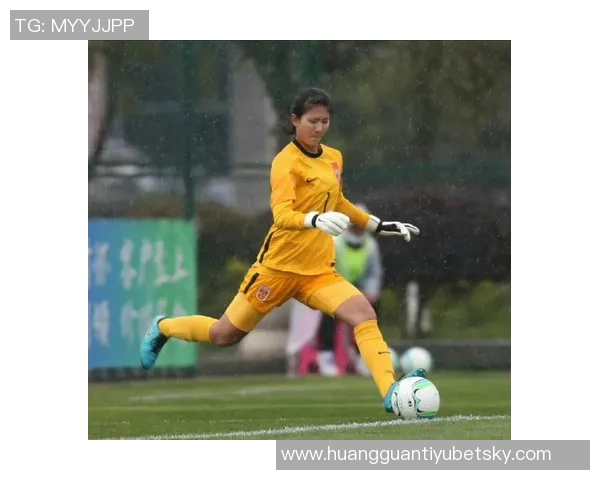 孙雯领衔U17女足世界杯征程目标小组出线展现青春风采 孙雯领衔U17女足世界杯征程目标小组出线展现青春风采