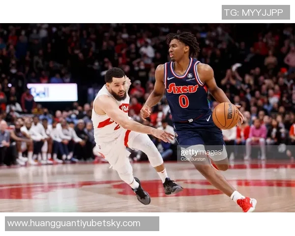 麦凯恩尚未完全恢复球队决定让他与马克西共同出战