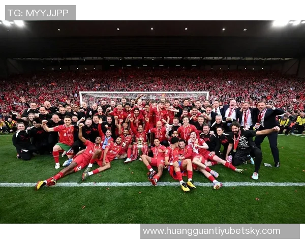 利物浦新海报揭幕对阵森林之战范戴克萨拉赫伊萨克加克波齐亮相