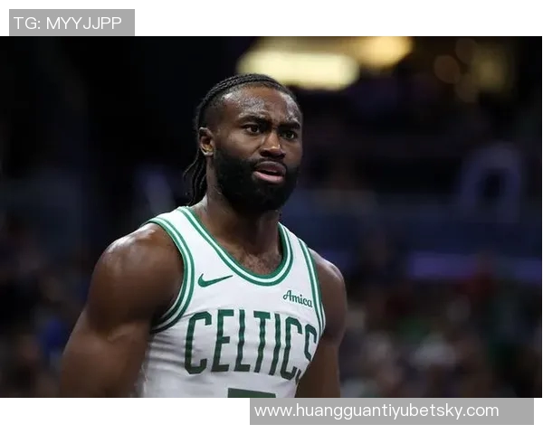 爵士凯尔特人比赛裁判报告揭示漏判与争议犯规细节