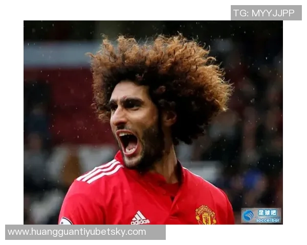 摩纳哥中场意外飞踹塔利亚菲科脖子引发场上混乱瞬间 摩纳哥中场意外飞踹塔利亚菲科脖子引发场上混乱瞬间