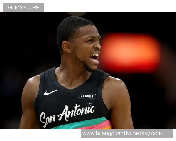 福克斯盛赞文班防守独特之处提升队友信心与进攻侵略性 福克斯盛赞文班防守独特之处提升队友信心与进攻侵略性