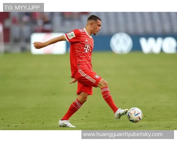 基亚拉将与拜仁签署新合同16岁小将成为俱乐部未来发展核心