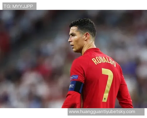 葡萄牙媒体报道C罗施压沙特足坛PIF考虑引进两名重量级球员