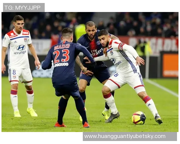 迪萨西本赛季无法租借罗马里昂巴黎FC收到通知